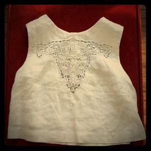 Linon white short top with embroidered front